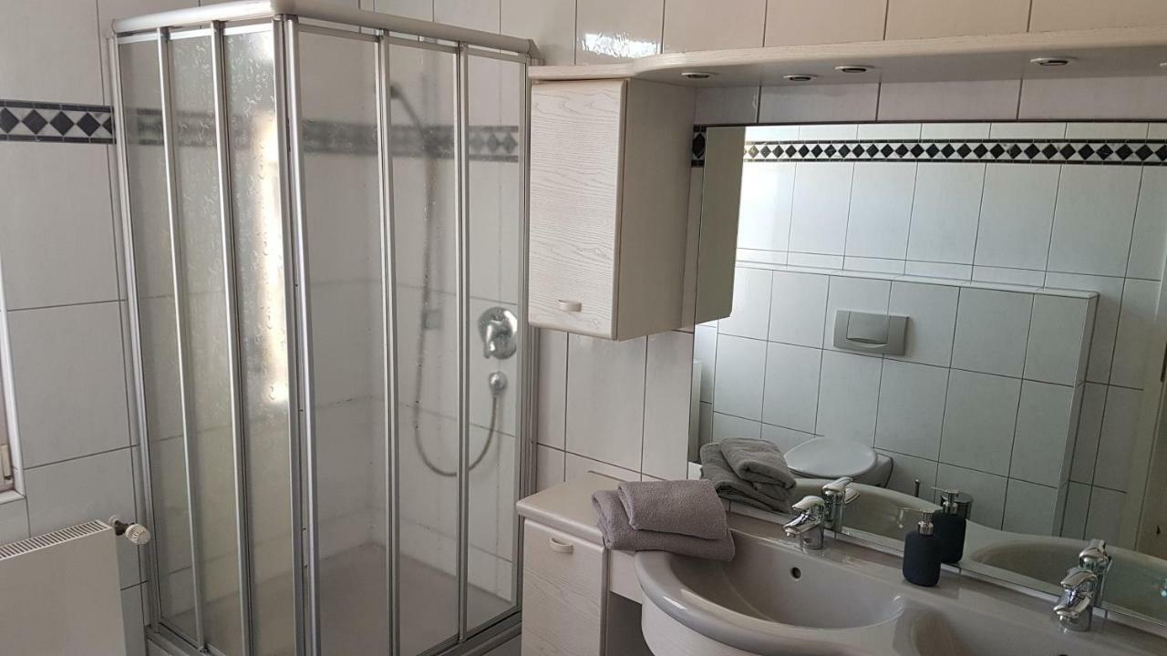 Zimmervermietung Muelheim Mülheim an der Ruhr Exterior foto